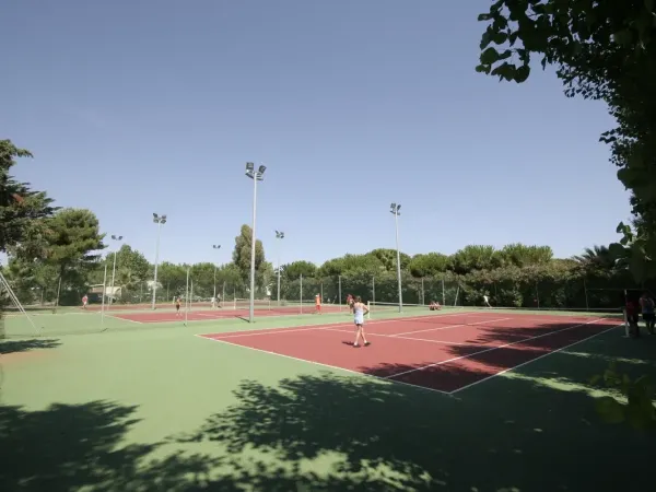 Tennis courts at Roan campsite Les Sables d'Or.