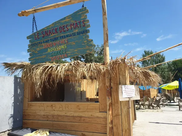A snack bar at Roan campsite Les Sables d'Or.