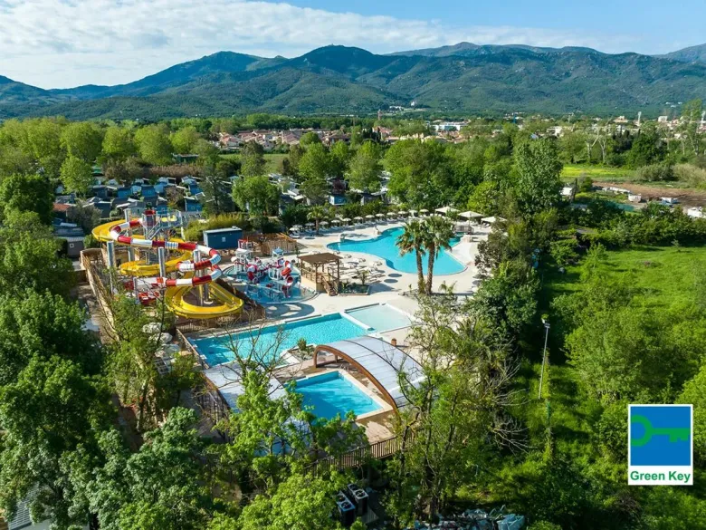 Swimming park of Roan camping La Chapelle.