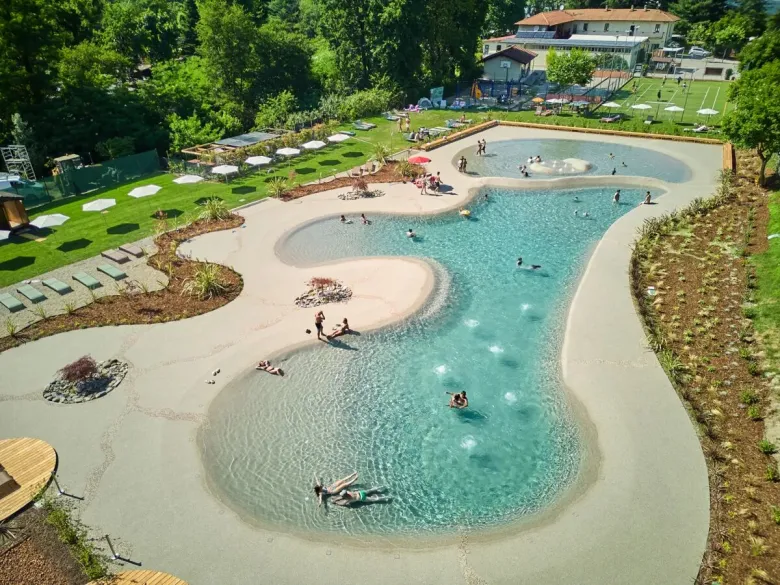 The brand-new lagoon-style swimming pool at Lido Verbano campsite.