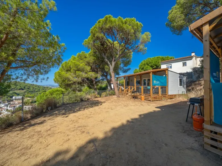 Premium Plus Lounge with sea view at Roan Campsite, Cala Canyelles.