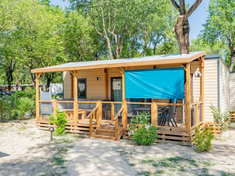 The Premium Lounge mobile home at Tenuta Primero campsite.