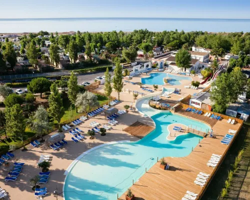 Overview of swimming pools at Roan camping Méditerranée Plage.