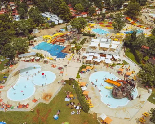 Overview of pool complex at Roan camping Lanterna.