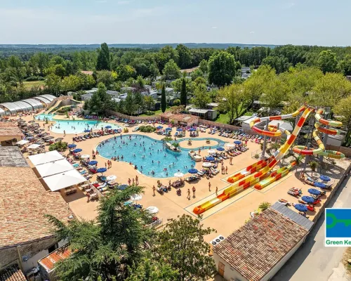 Water park at Roan camping Château de Fonrives.