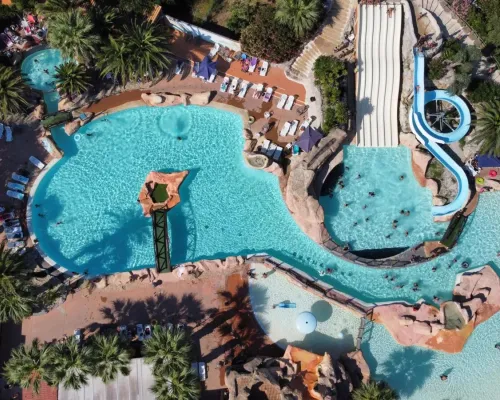 Top view of the swimming pool at Roan campsite Les Sables d'Or.