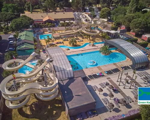 Overview pool complex of Roan camping La Pinède.