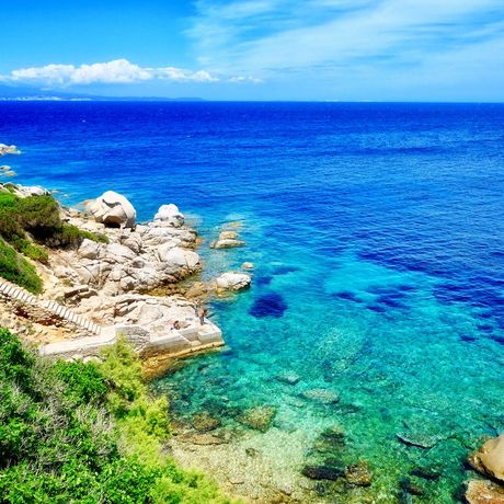 To Sardinia with last-minute deals